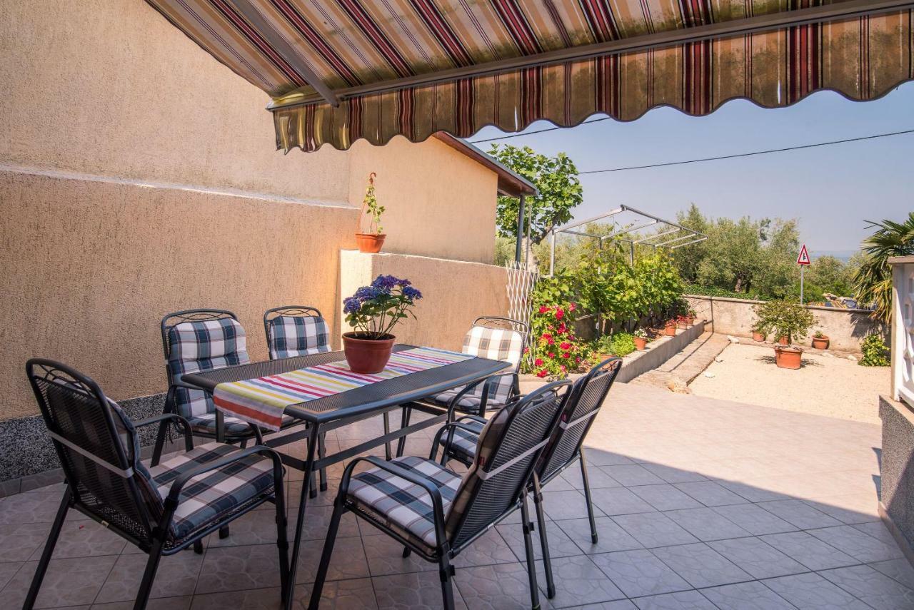 Apartmani Marija Malinska Exterior foto