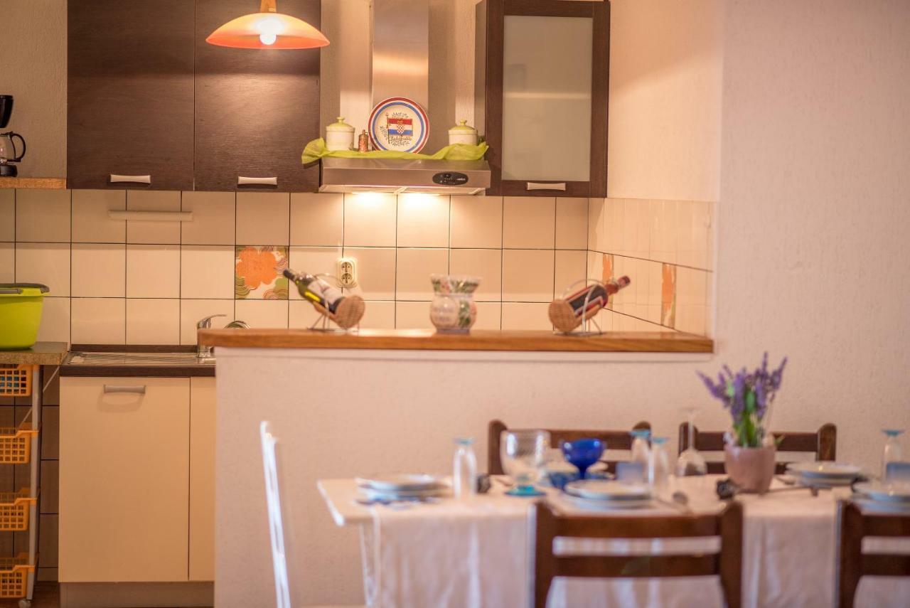 Apartmani Marija Malinska Exterior foto